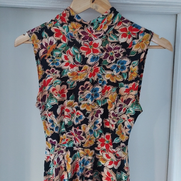 Zara Floral Dress - Picture 6 of 6